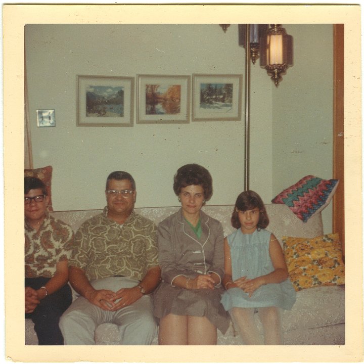 1214.jpg - Wayne [?] King family 1965c