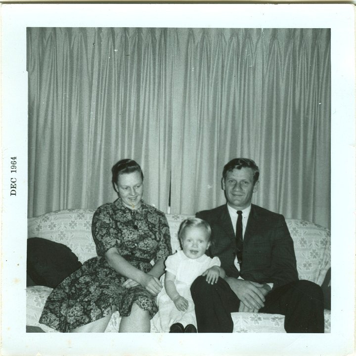 1363.jpg - Louise R, Cynthia, Dan Nisley.  1964