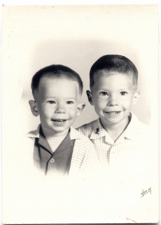 1413.jpg - John Mark 17 mo & Joe Philip 3 yr Lehman, July 1, 1961