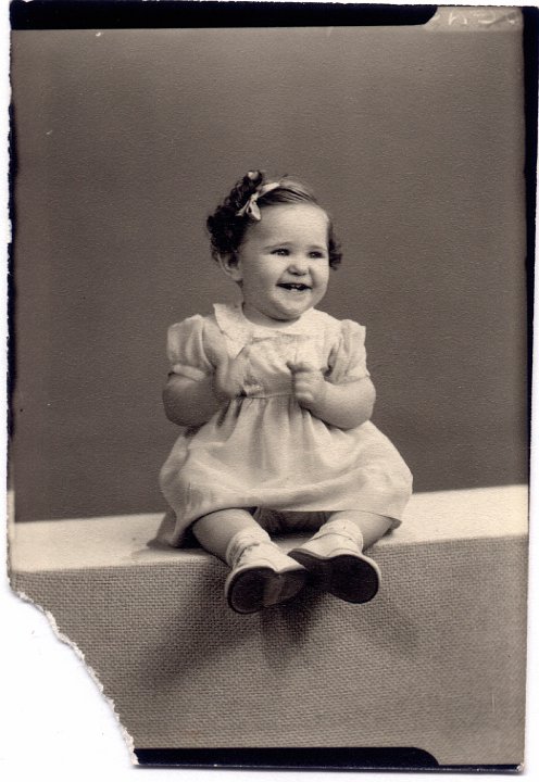 1437.jpg - Rozella Beachy.  1947c