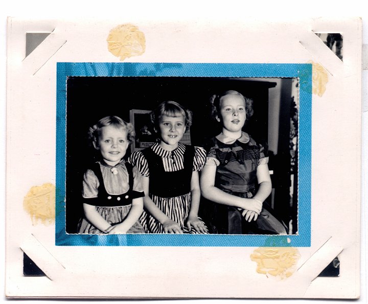 1438B.jpg - Kay, Joan, & Jean  Les & Ruth.  1958c