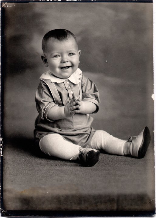 1440.jpg - unknown child.  1941c